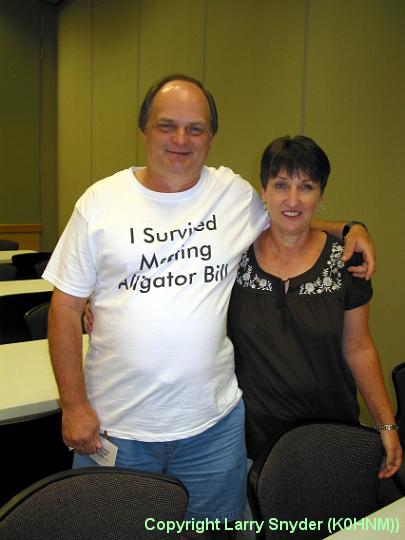 IMG_0409_N5LSP_Jim_and XYL_Note_Tee-Shirt.JPG